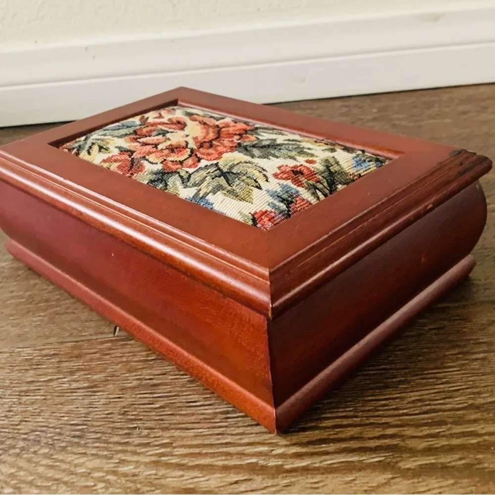 Wooden box with a mirror